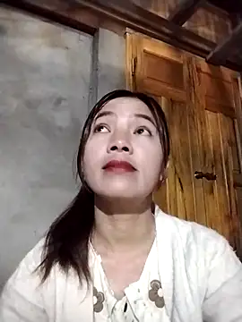 Snapshot of lmc-zz chatting on April 3, 2026, 12:19 am lmc-zz online show from April 3, 2026, 12:19 am