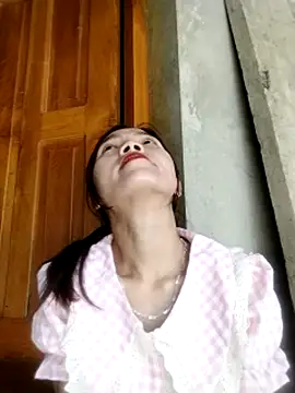 Snapshot of lmc-zz chatting on April 9, 2026, 4:45 am lmc-zz online show from April 9, 2026, 4:45 am