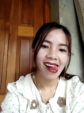 Snapshot of lmc-zz chatting on April 11, 2026, 12:59 am lmc-zz online show from April 11, 2026, 12:59 am