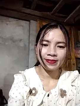 Snapshot of lmc-zz chatting on April 13, 2026, 1:27 pm lmc-zz online show from April 13, 2026, 1:27 pm