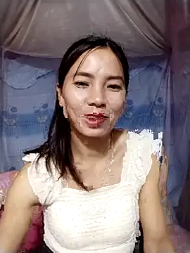 Snapshot of lmc-zz chatting on April 19, 2026, 1:43 pm lmc-zz online show from April 19, 2026, 1:43 pm