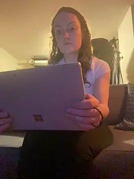 Snapshot of sexybriiiixoxo chatting on April 13, 2026, 4:07 am sexybriiiixoxo online show from April 13, 2026, 4:07 am