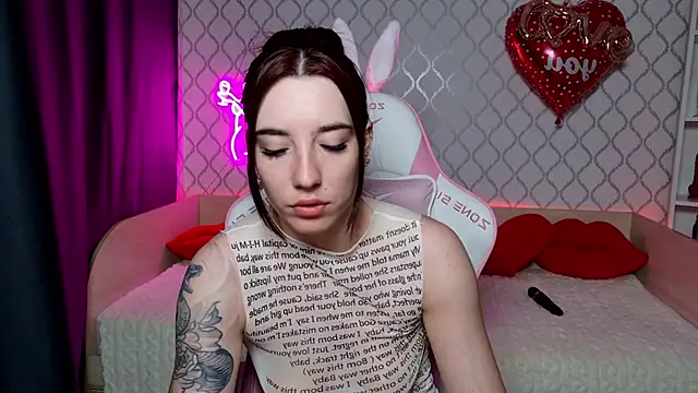 Curious Lily online show from March 28, 2026, 12:54 am