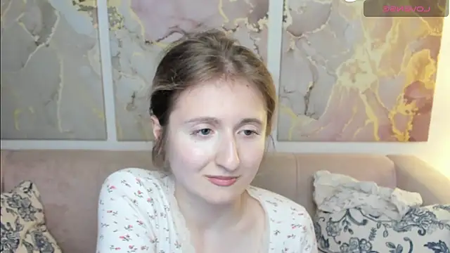 CamillaDreamer online show from May 17, 2026, 6:15 pm