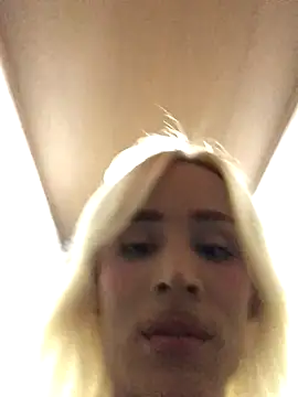 alexawinterrr online show from October 10, 2025, 3:27 am