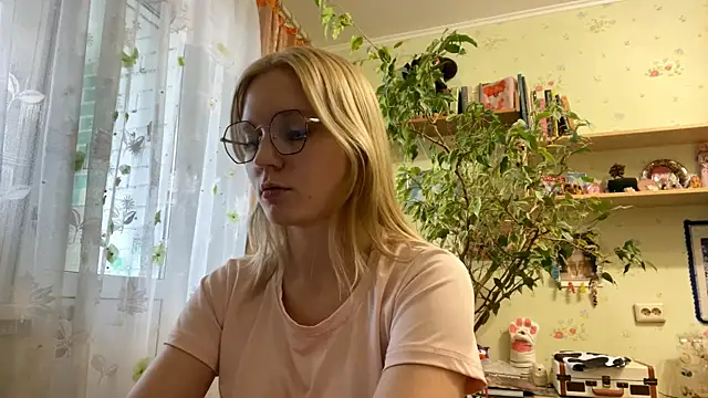 xX Looola Xx online show from October 10, 2025, 11:09 am