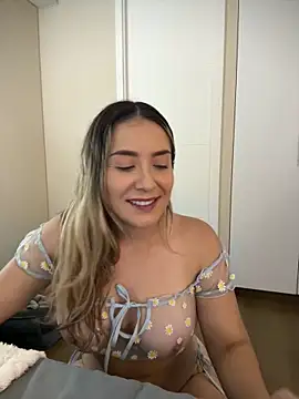 Mariana gom online show from March 18, 2026, 1:47 pm