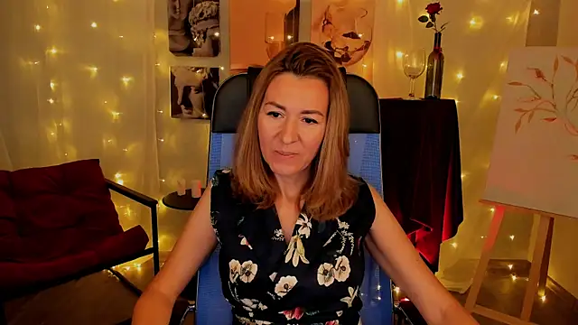 Snapshot of DonnaSmitth chatting on October 25, 2025, 7:05 am DonnaSmitth online show from October 25, 2025, 7:05 am