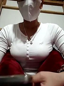 LenaCii online show from November 18, 2025, 6:34 pm