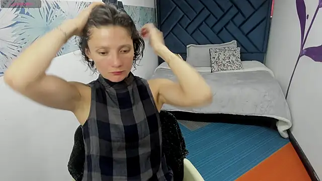 Valery More   online show from December 4, 2025, 12:25 pm