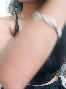 Meenu rani6 online show from April 5, 2026, 7:11 pm