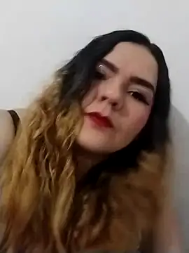 Snapshot of coral_marley chatting on October 18, 2025, 1:19 am coral marley online show from October 18, 2025, 1:19 am