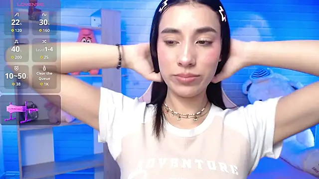 Snapshot of koyuki_san chatting on October 7, 2025, 7:44 pm koyuki san online show from October 7, 2025, 7:44 pm