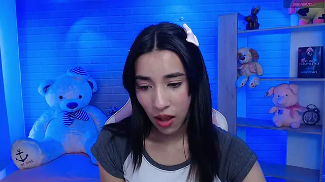 Snapshot of koyuki_san chatting on October 21, 2025, 7:36 pm koyuki san online show from October 21, 2025, 7:36 pm