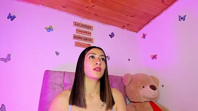 Lia Roses3x online show from May 16, 2026, 2:19 am