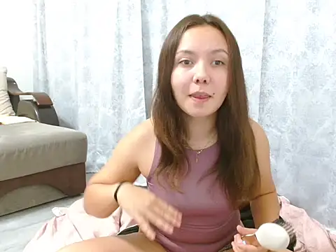 CamillaHessel online show from October 7, 2025, 12:30 am