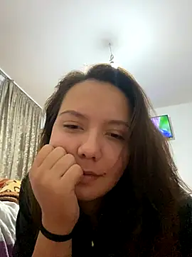 CamillaHessel online show from November 1, 2025, 2:24 am