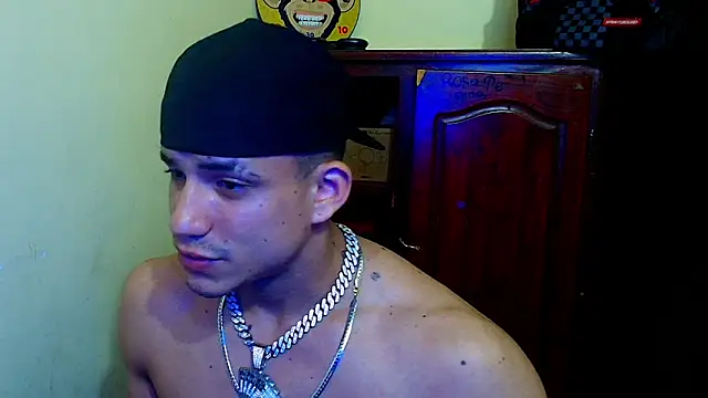 Snapshot of danni_scoot chatting on February 14, 2026, 11:01 pm danni scoot online show from February 14, 2026, 11:01 pm