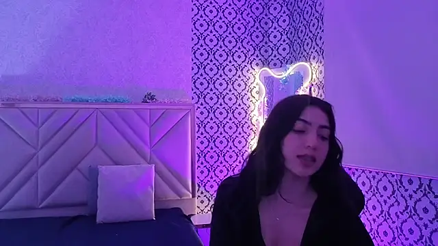 Ixchel tay online show from February 13, 2026, 3:13 am