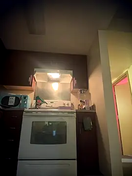 bellacagyal online show from November 20, 2025, 9:03 pm