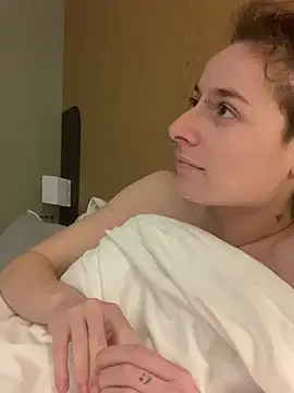 GoldenPussy1329 online show from February 23, 2026, 9:12 pm