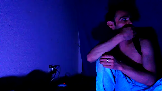 highinhtxx online show from October 12, 2025, 7:07 am