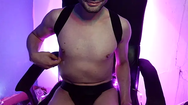 highinhtxx online show from March 20, 2026, 3:44 am