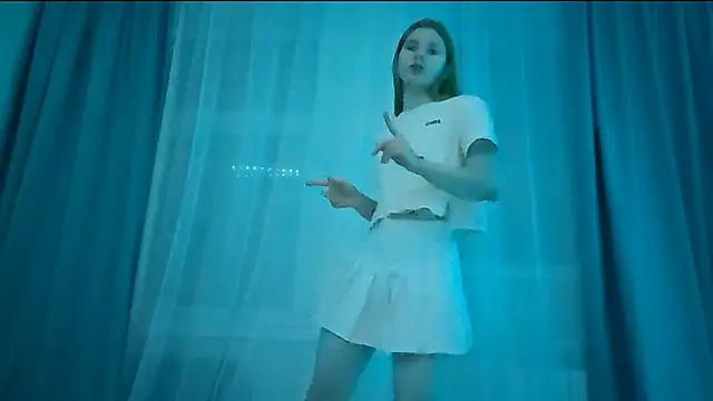 LynteriLain online show from November 14, 2025, 7:34 pm