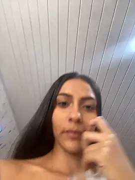 miluwatson online show from October 10, 2025, 6:29 pm