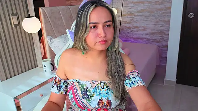 Snapshot of lila_cute1 chatting on October 23, 2025, 1:10 pm lila cute1 online show from October 23, 2025, 1:10 pm