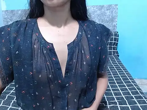 Snapshot of hey_mishtidoll chatting on November 3, 2025, 12:24 am hey mishtidoll online show from November 3, 2025, 12:24 am