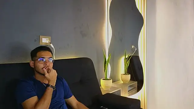 Jaybrown  1 online show from October 24, 2025, 3:36 am