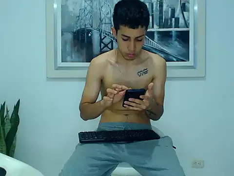 Snapshot of duvan_777 chatting on October 26, 2025, 11:31 pm duvan 777 online show from October 26, 2025, 11:31 pm