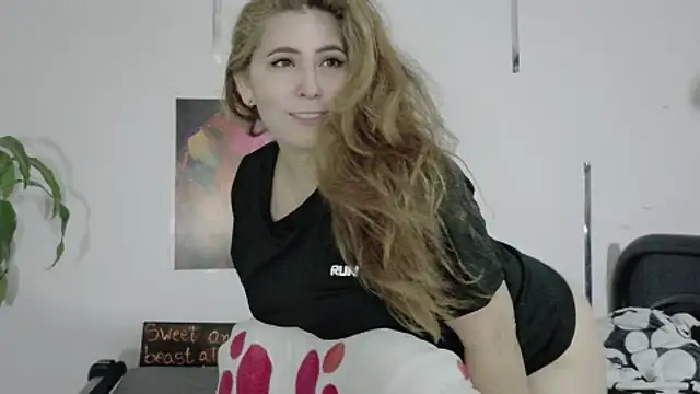 Aisha-Smith69 online show from November 6, 2025, 12:55 am