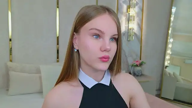 Snapshot of Lili_Lohan chatting on June 12, 2026, 5:06 am Lili Lohan online show from June 12, 2026, 5:06 am