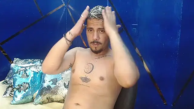 Snapshot of GSUS_PATRICK chatting on October 7, 2025, 12:35 pm GSUS PATRICK online show from October 7, 2025, 12:35 pm