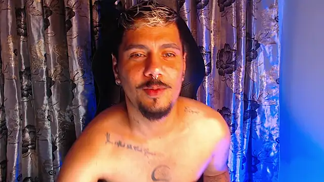 Snapshot of GSUS_PATRICK chatting on October 26, 2025, 3:45 am GSUS PATRICK online show from October 26, 2025, 3:45 am