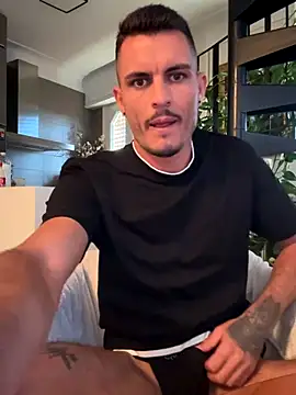 WildFlame2525 online show from October 6, 2025, 9:29 am