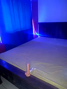 ScarletDesire  online show from November 8, 2025, 10:19 pm