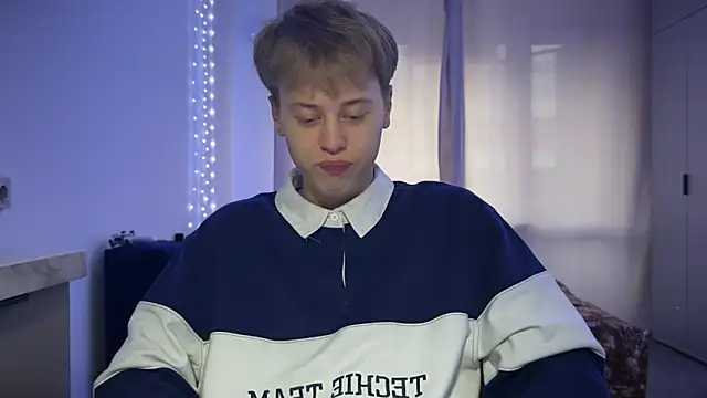  bee boy  online show from October 8, 2025, 2:58 pm