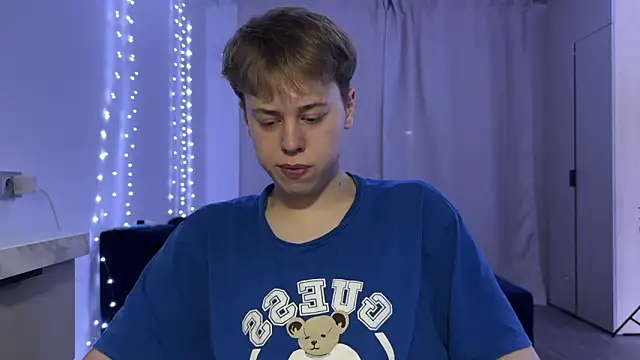  bee boy  online show from October 10, 2025, 3:33 pm