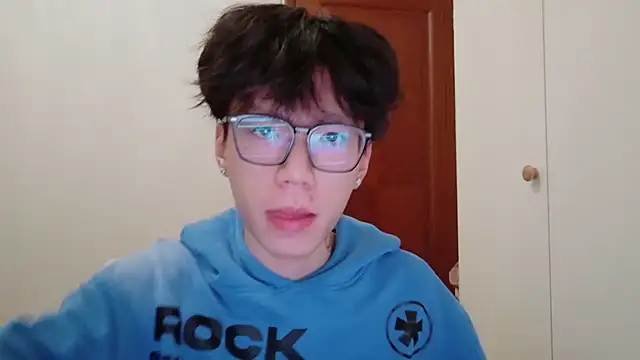 hangzi-0011 online show from November 24, 2025, 11:10 am