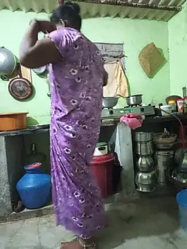 Snapshot of Tamilselviroja- chatting on July 7, 2026, 2:32 pm Tamilselviroja- online show from July 7, 2026, 2:32 pm