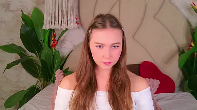 OliviaLay online show from November 13, 2025, 11:42 am