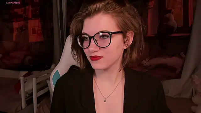 Snapshot of CathyAdams chatting on May 4, 2026, 6:42 am CathyAdams online show from May 4, 2026, 6:42 am