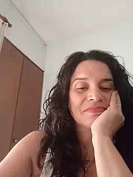 MoritaSalvaj online show from October 5, 2025, 6:06 pm