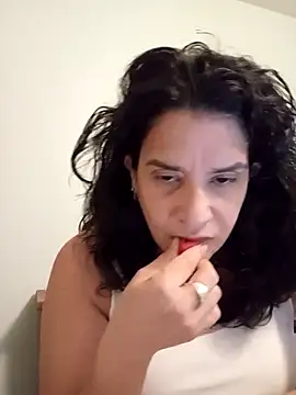 MoritaSalvaj online show from October 18, 2025, 10:43 pm