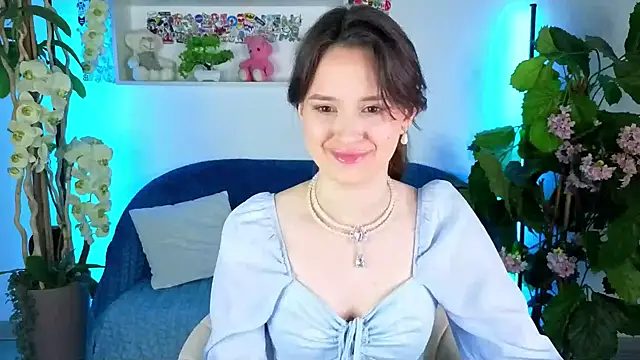 EvaSwen online show from October 23, 2025, 9:24 pm