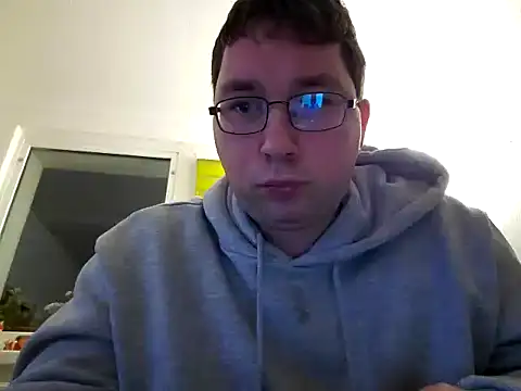 stivi2526 online show from November 24, 2025, 10:42 pm