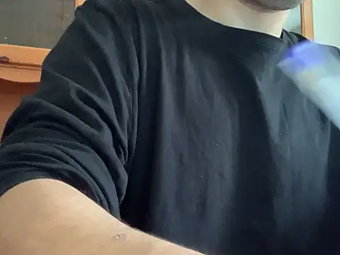 cazzo18cm3 online show from October 2, 2025, 12:34 pm